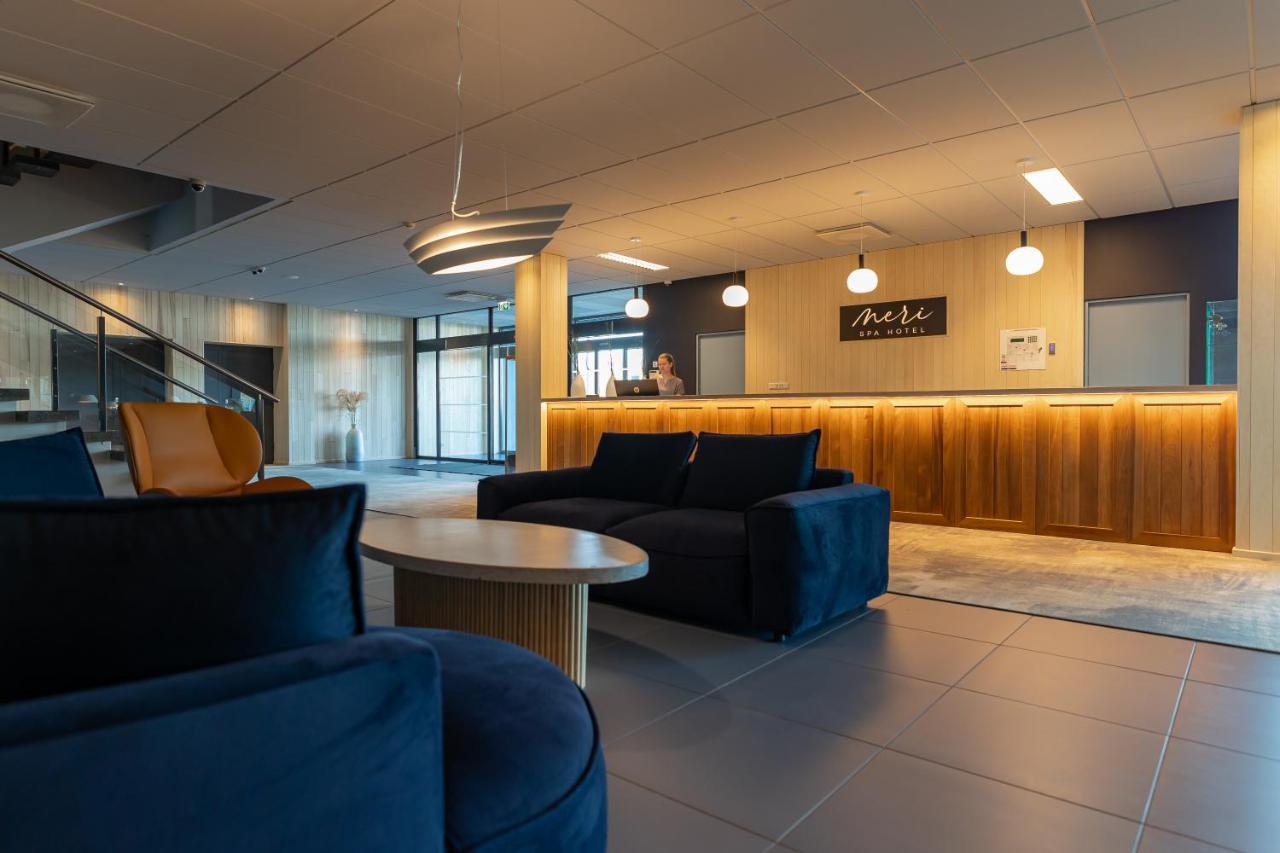 Meri Seaside Hotel & Spa 쿠레사아레 외부 사진