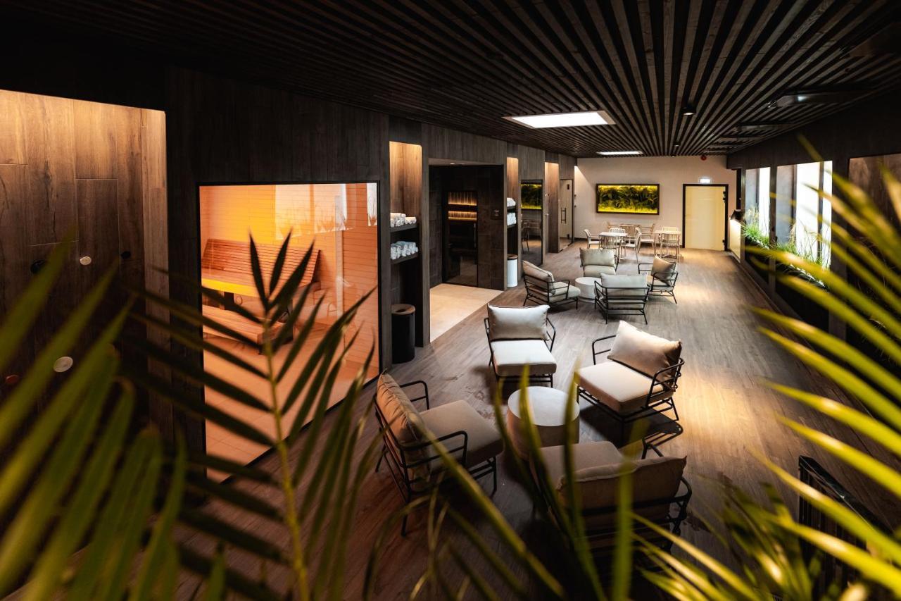 Meri Seaside Hotel & Spa 쿠레사아레 외부 사진