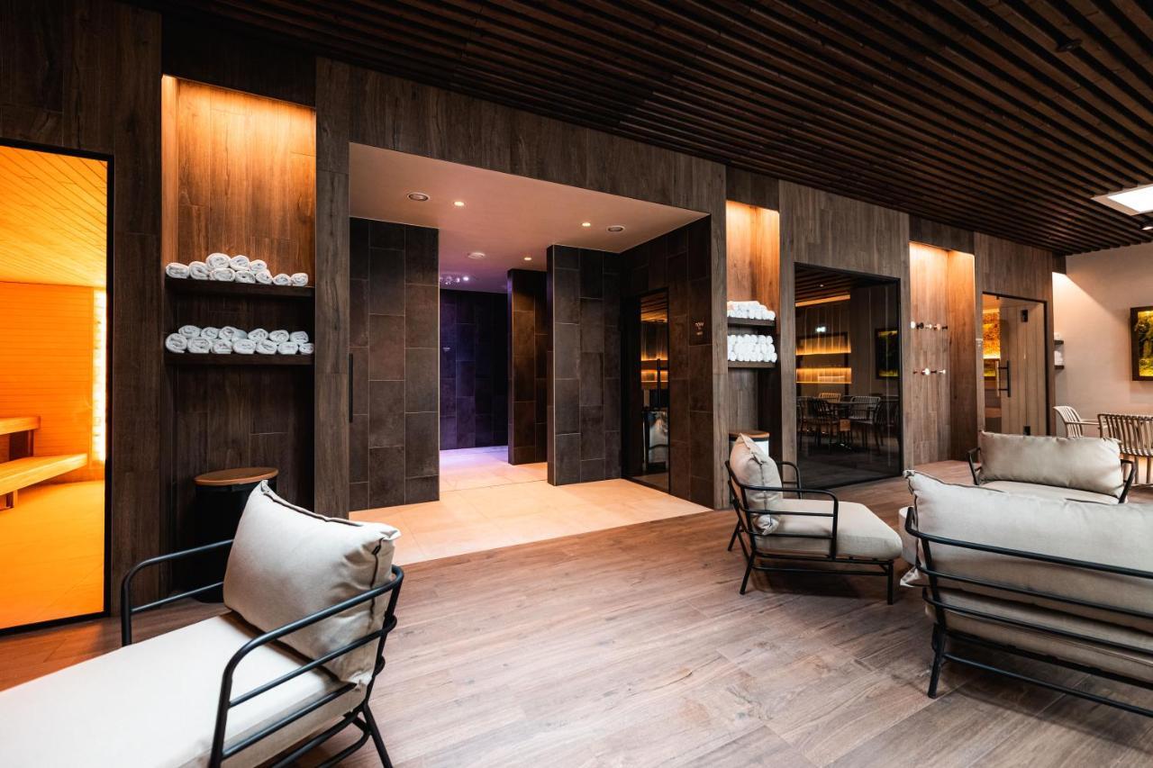 Meri Seaside Hotel & Spa 쿠레사아레 외부 사진