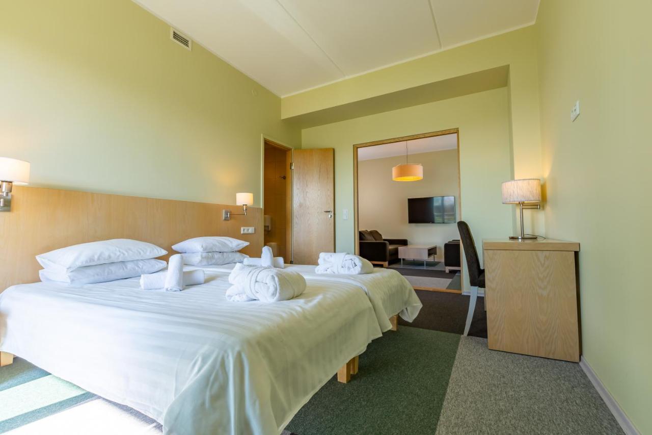 Meri Seaside Hotel & Spa 쿠레사아레 외부 사진
