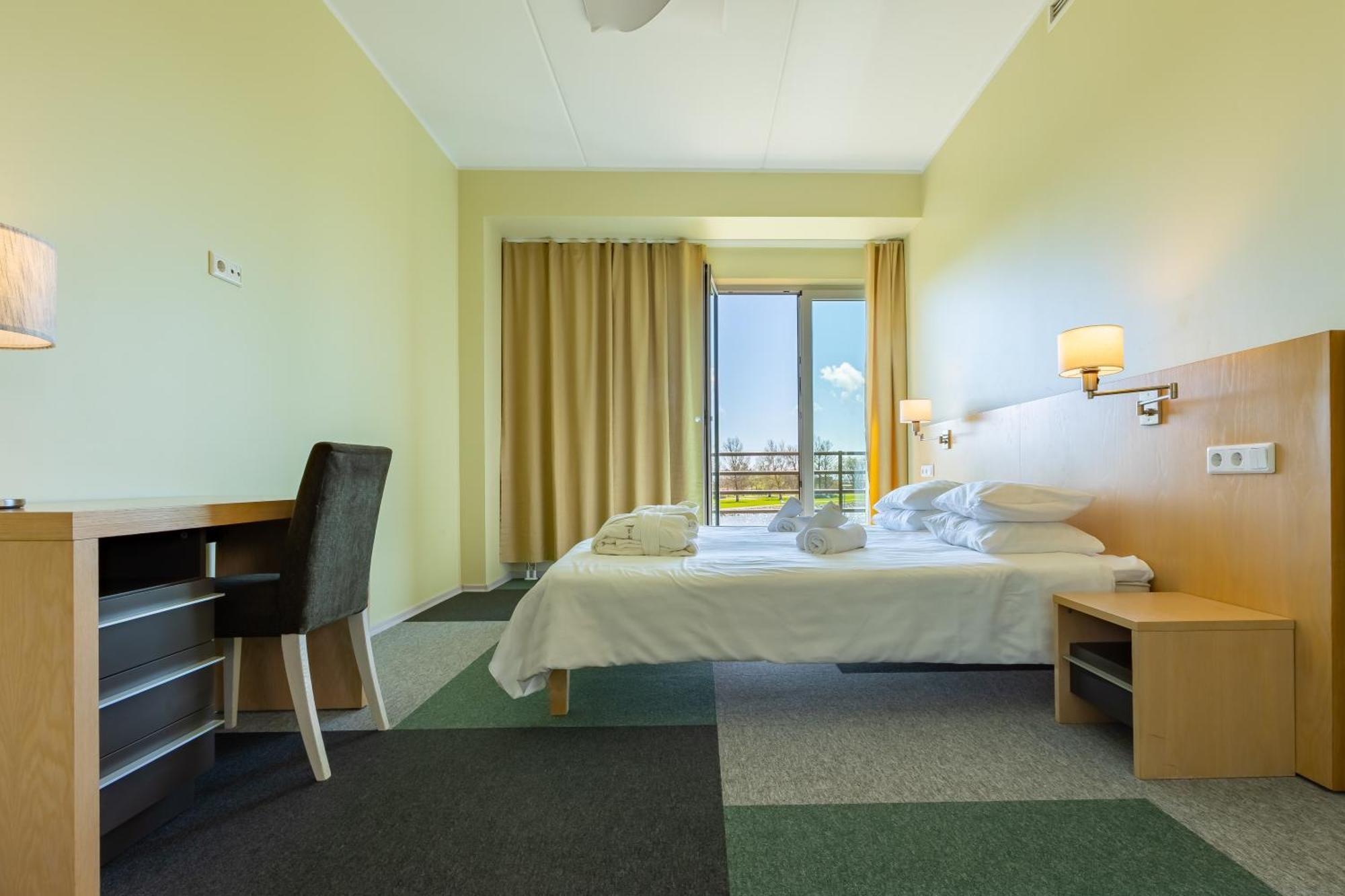 Meri Seaside Hotel & Spa 쿠레사아레 객실 사진