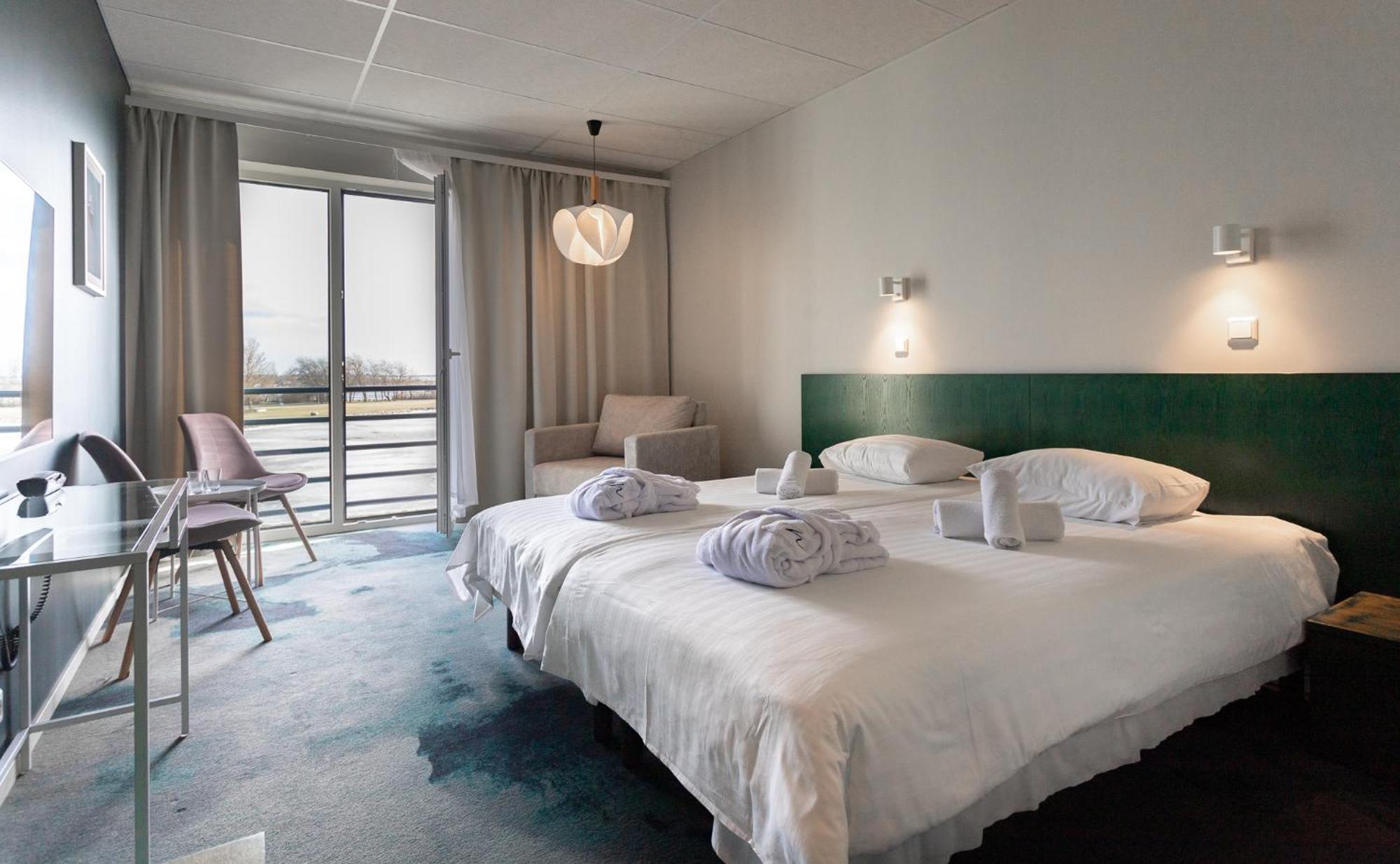 Meri Seaside Hotel & Spa 쿠레사아레 외부 사진