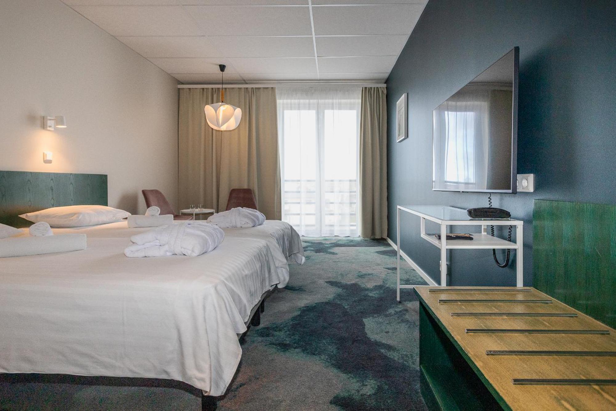 Meri Seaside Hotel & Spa 쿠레사아레 외부 사진
